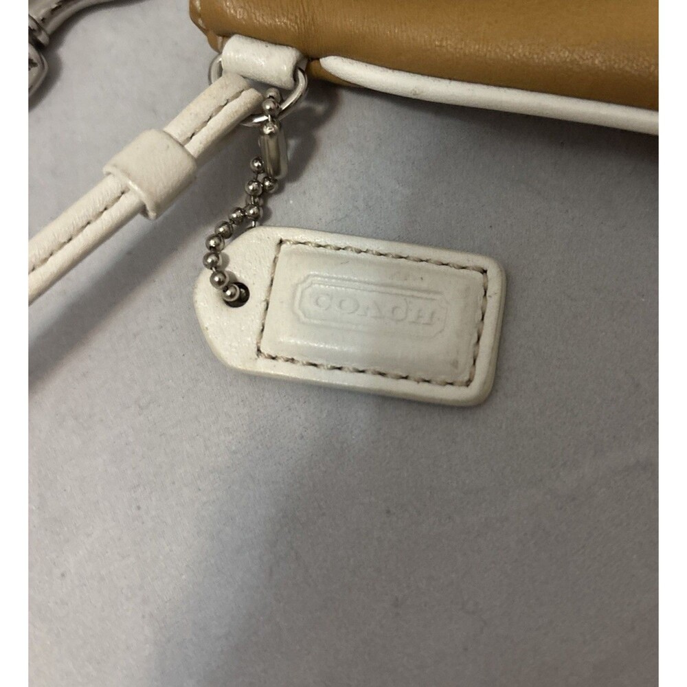 Coach Wristlet Tan Leather Clutch Small Purse Top Zip Front Magnetic Snap - Picture 5 of 7